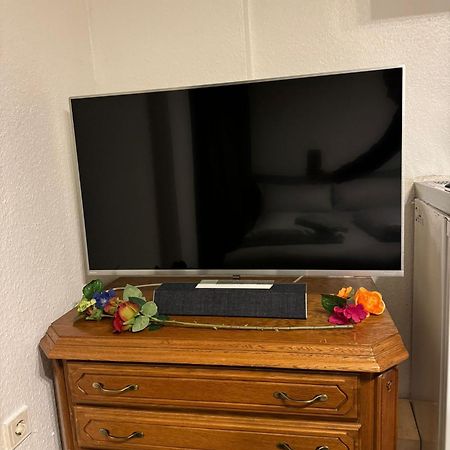 Moebliertes Zimmer Mit Tv, Internet & Kompletter Ausstattung In Bonn-Mehlem エクステリア 写真