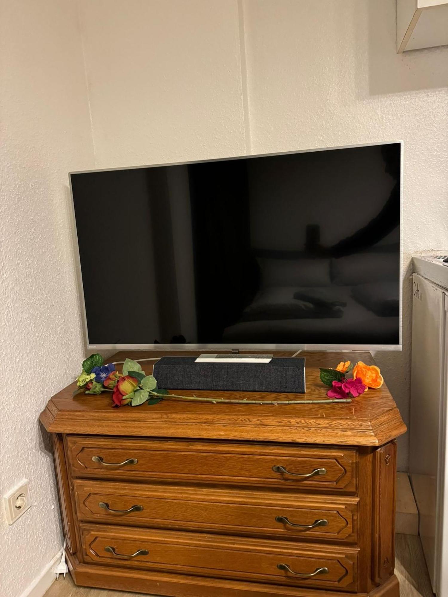 Moebliertes Zimmer Mit Tv, Internet & Kompletter Ausstattung In Bonn-Mehlem エクステリア 写真