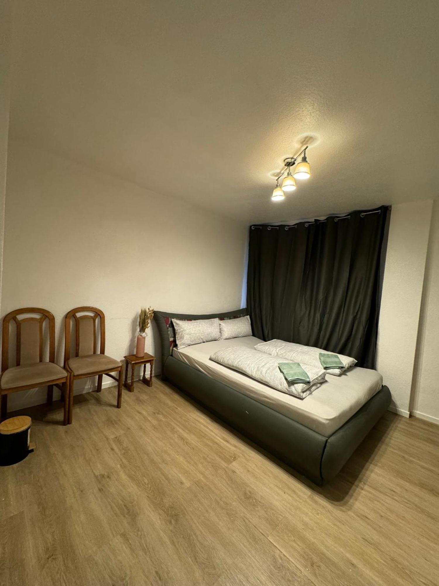 Moebliertes Zimmer Mit Tv, Internet & Kompletter Ausstattung In Bonn-Mehlem エクステリア 写真